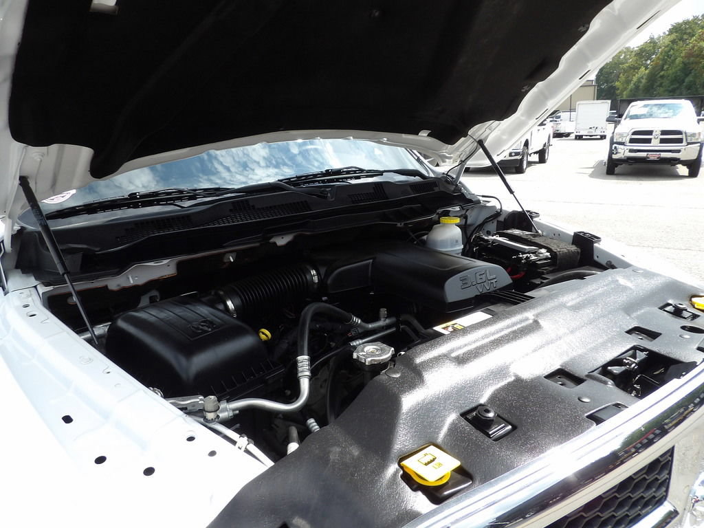 Used 2022 RAM 1500 Classic SLT RWD image 41