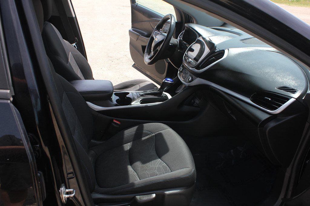 Used 2017 Chevrolet Volt LT w/ Comfort Package FWD image 32