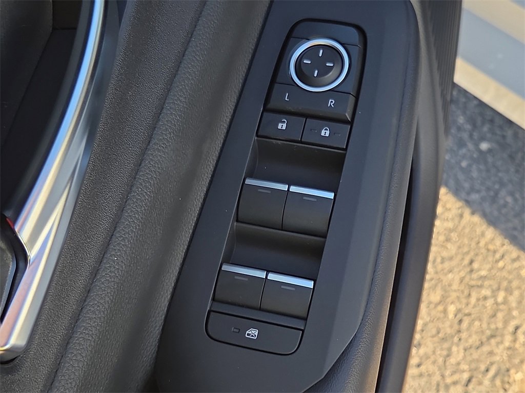 New 2026 Toyota Prius Plug-In Hybrid image 17