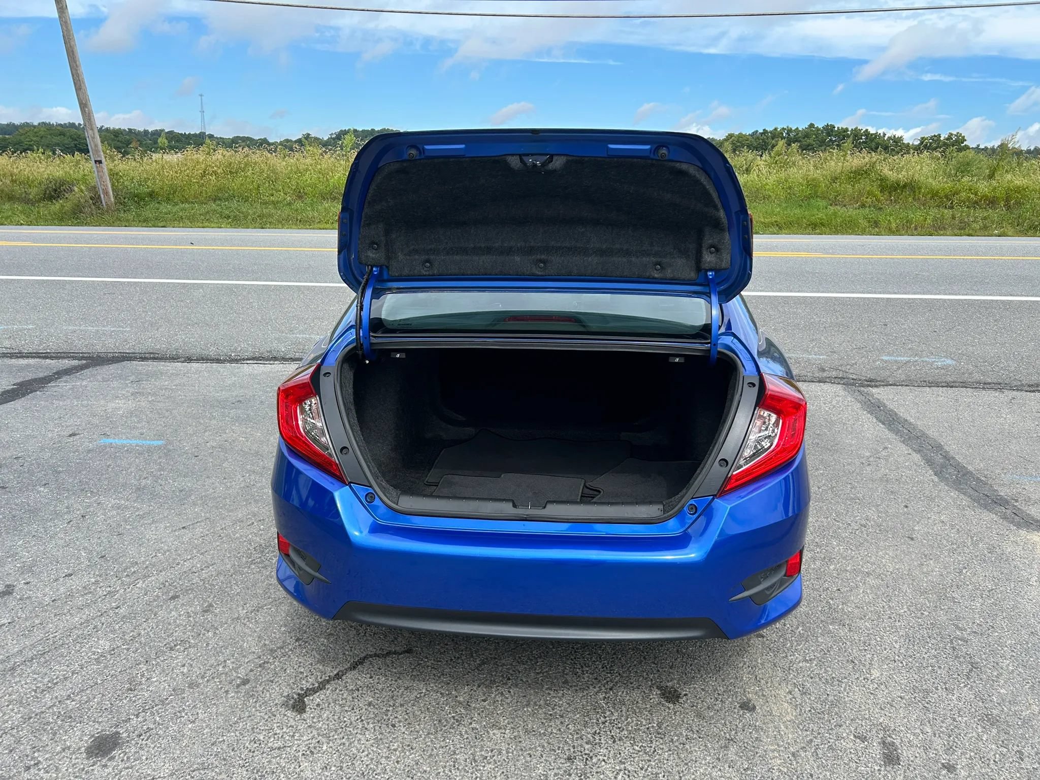 Used 2018 Honda Civic EX image 11