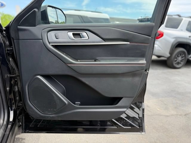 Used 2025 Ford Explorer ST-Line AWD/4WD image 18