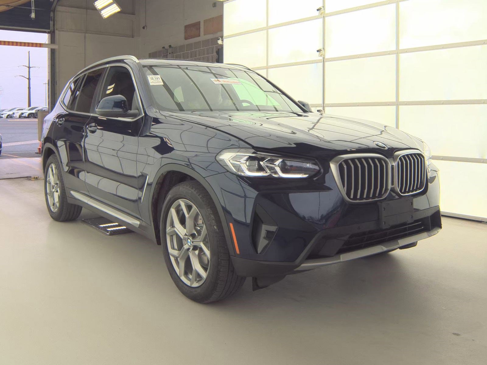 Used 2023 BMW X3 sDrive30i w/ Premium Package image 4