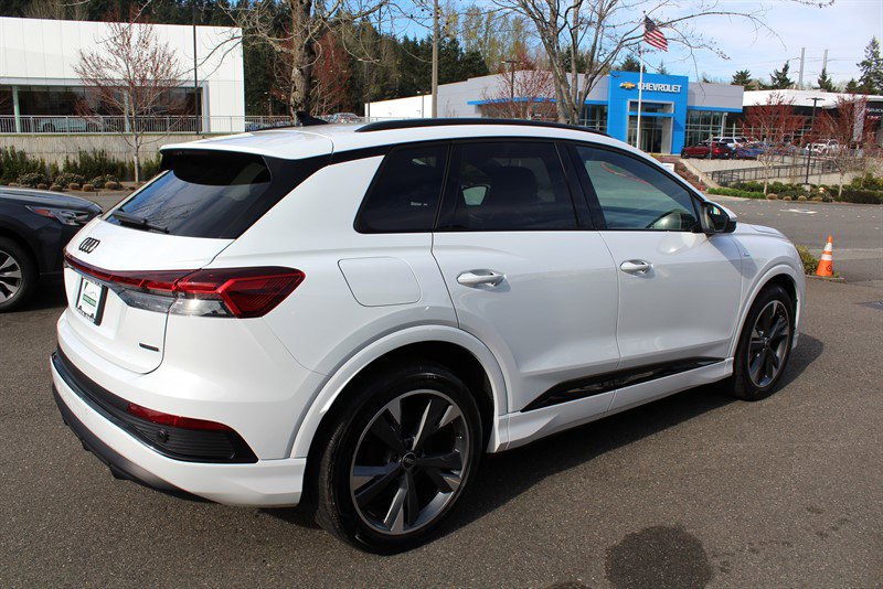 Used 2025 Audi Q4 e-tron Premium Plus w/ Premium Plus AWD/4WD image 6