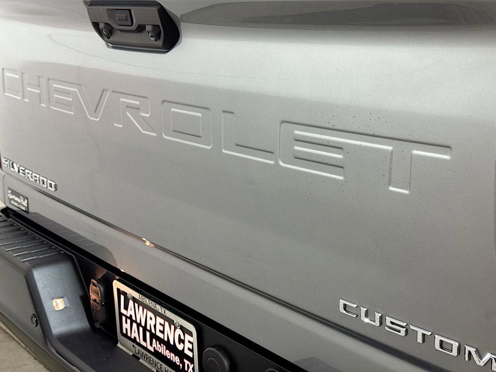 New 2026 Chevrolet Silverado 2500 Custom w/ Custom Value Package AWD/4WD image 18