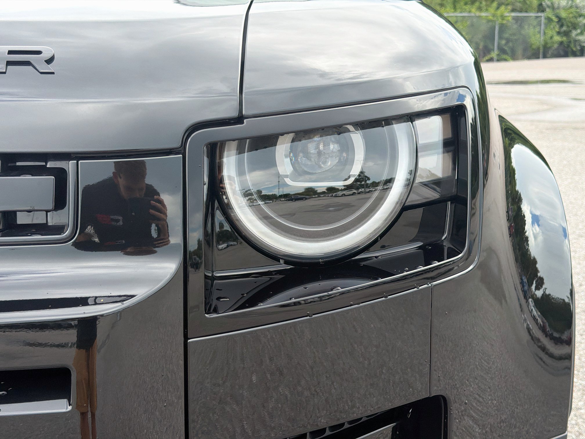 New 2026 Land Rover Defender 110 S AWD/4WD image 9