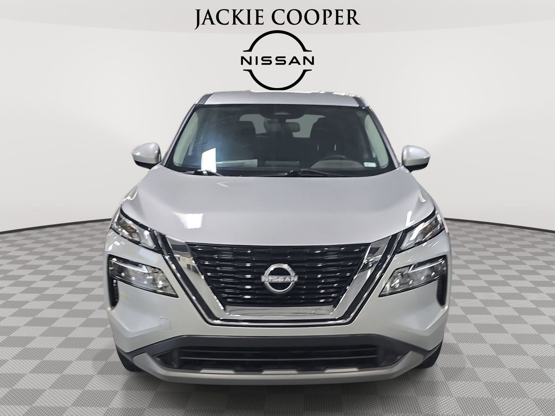 Certified 2023 Nissan Rogue SV FWD image 2