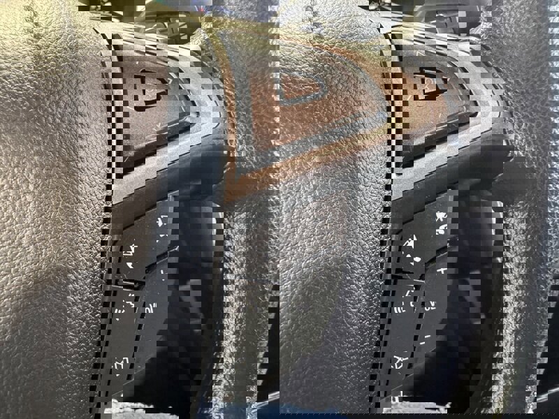 Used 2020 Ford Fusion SE image 28