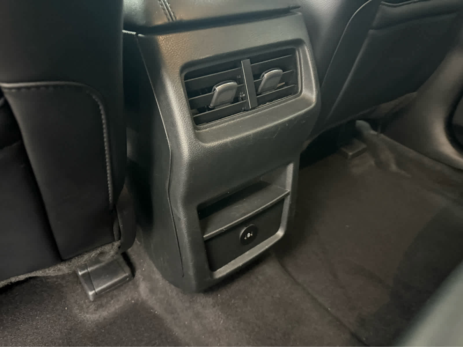 Used 2024 Ford Edge SEL image 16