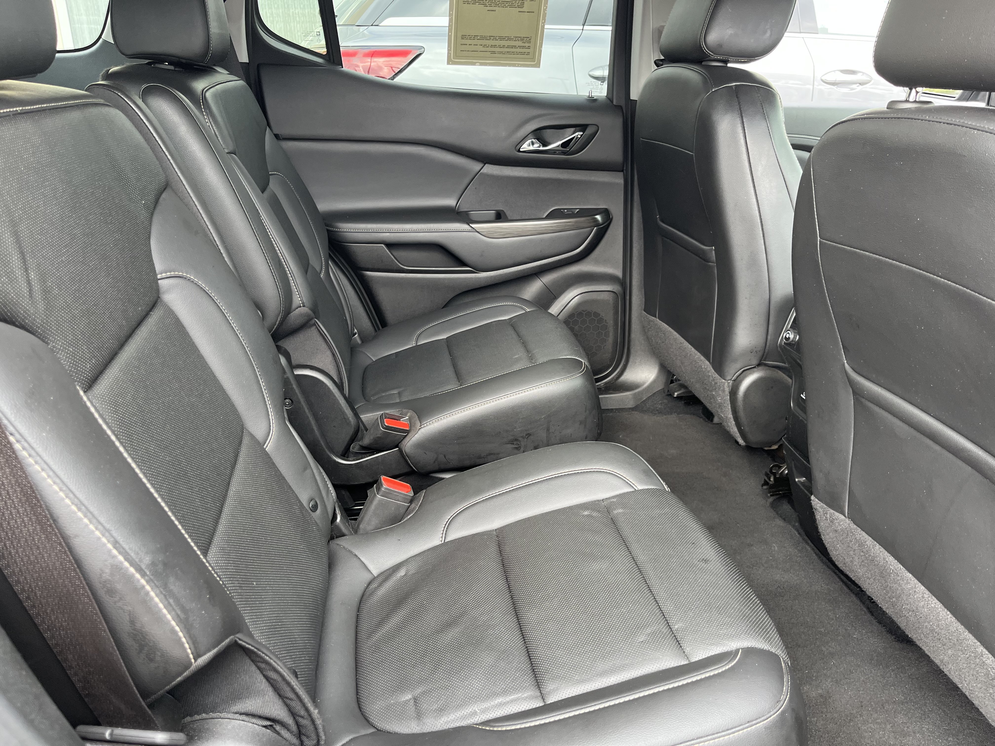 Used 2023 GMC Acadia SLT FWD image 21