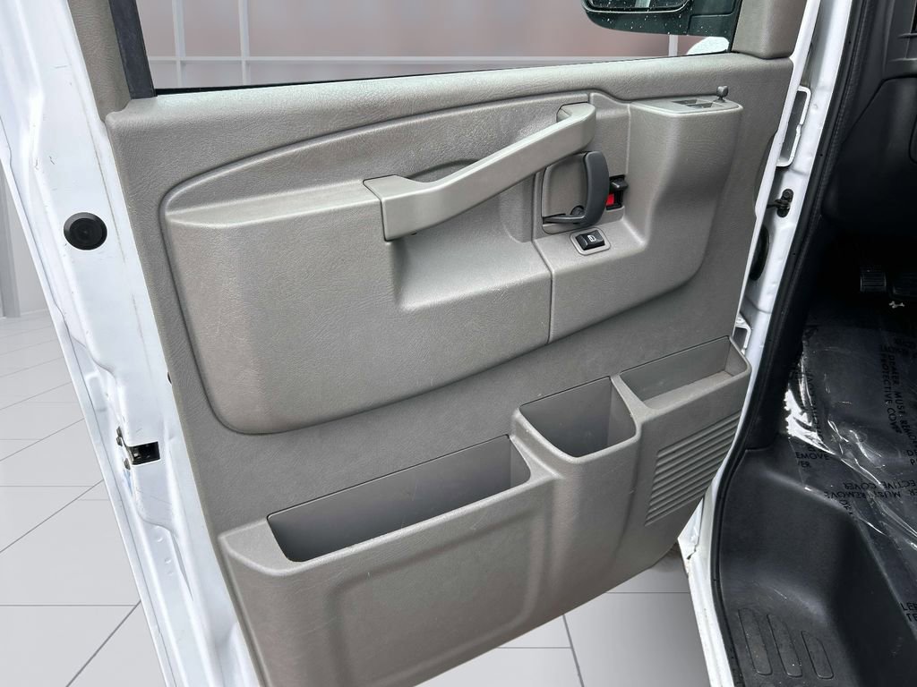 Used 2021 Chevrolet Express 2500 w/ Communications Package RWD image 14