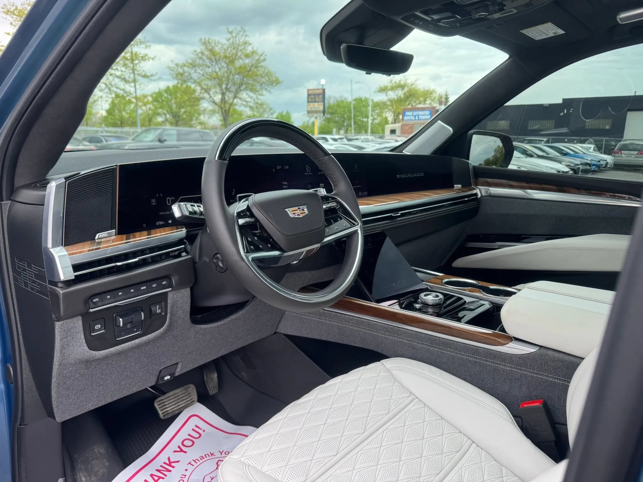Used 2025 Cadillac Escalade Sport Platinum w/ LPO, Floor Liner Package AWD/4WD image 15
