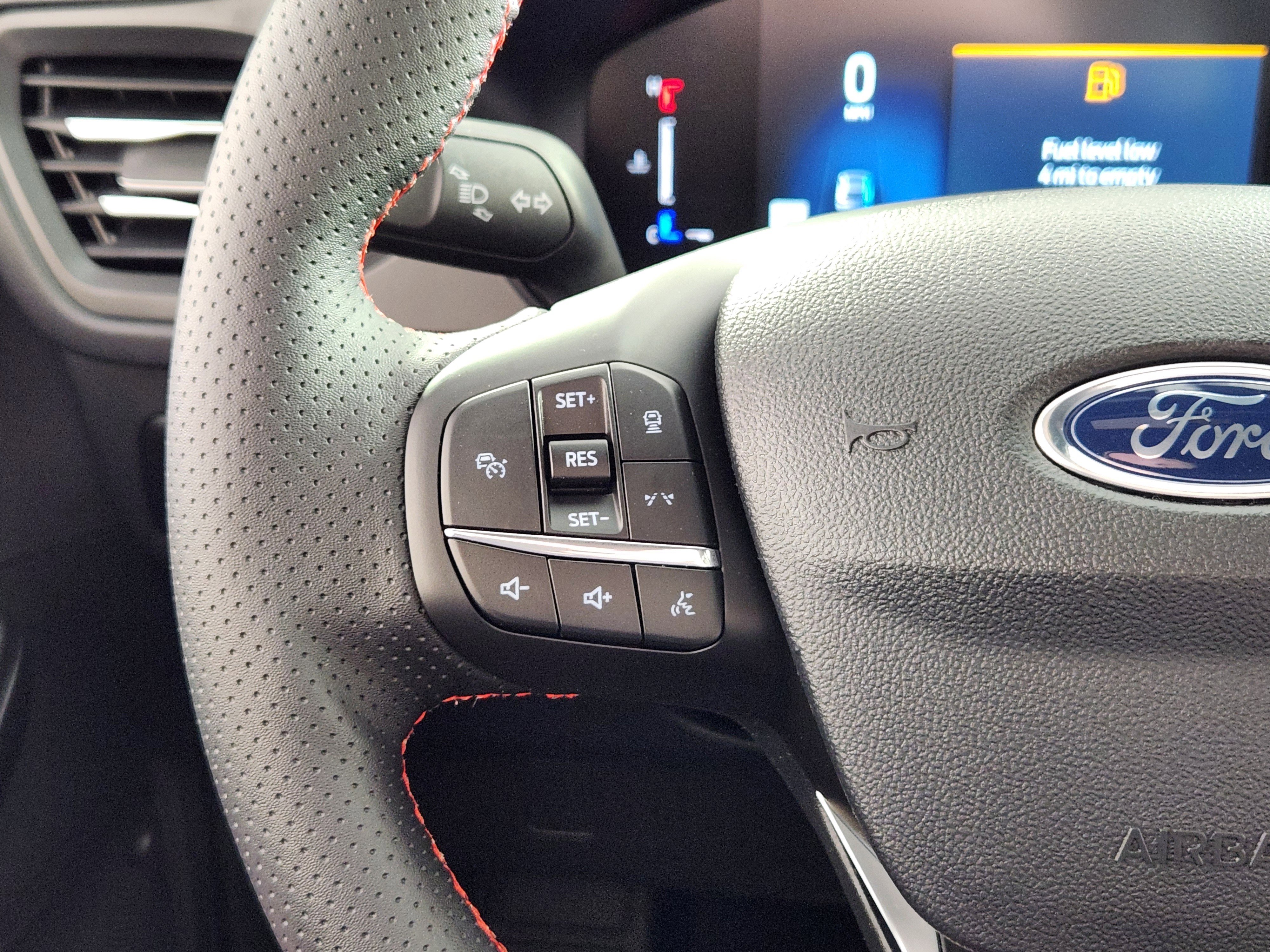 New 2026 Ford Escape ST-Line w/ Tech Pack #1 image 18
