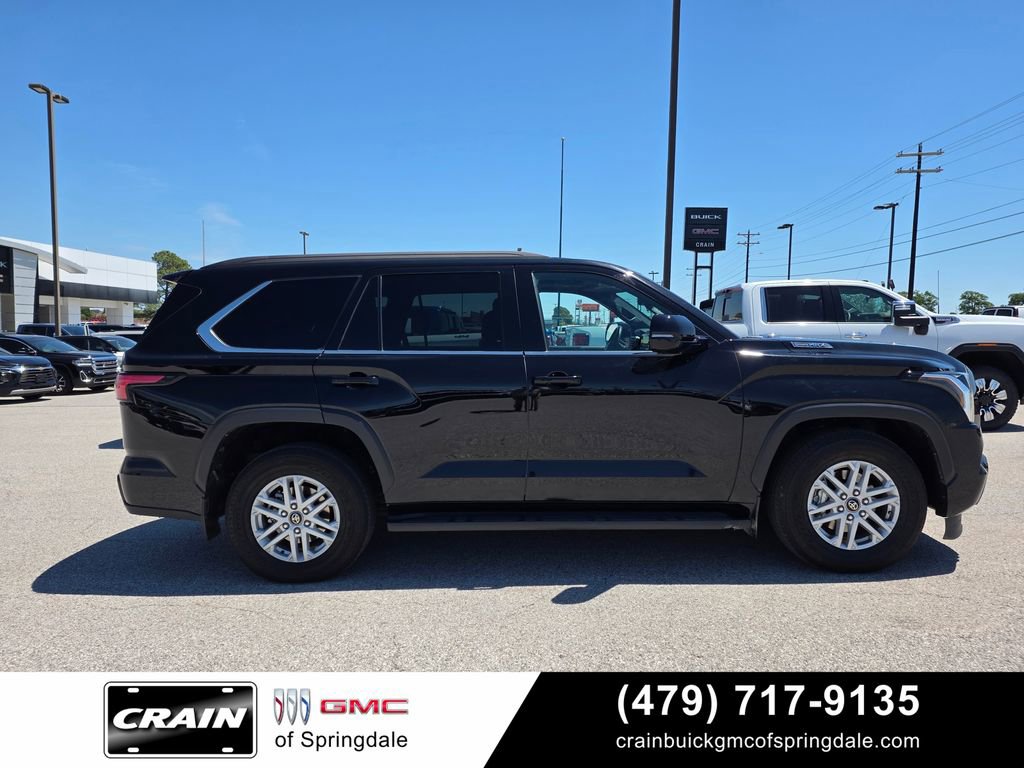 Used 2025 Toyota Sequoia SR5 AWD/4WD image 9