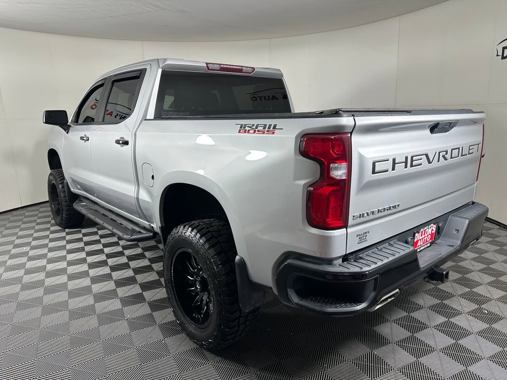 Used 2019 Chevrolet Silverado 1500 LT Trail Boss w/ Convenience Package AWD/4WD image 4