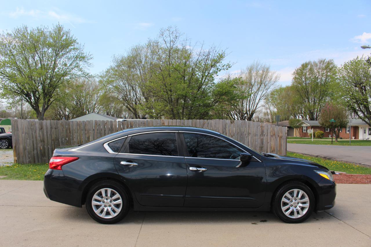 Used 2016 Nissan Altima 2.5 S w/ Power Driver Seat Package image 11
