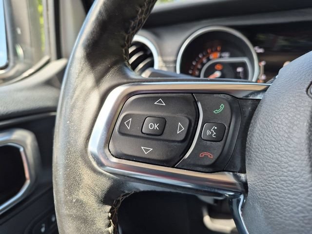 Used 2018 Jeep Wrangler Unlimited Sahara AWD/4WD image 15