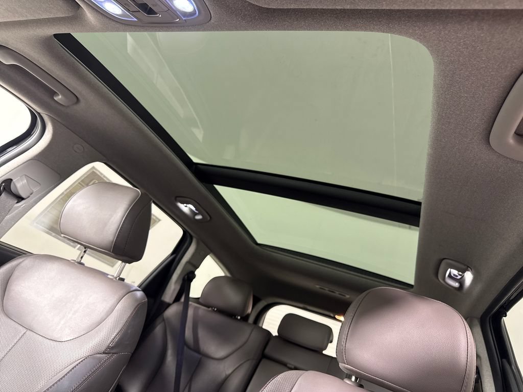 Used 2020 Hyundai Santa Fe Limited FWD image 21