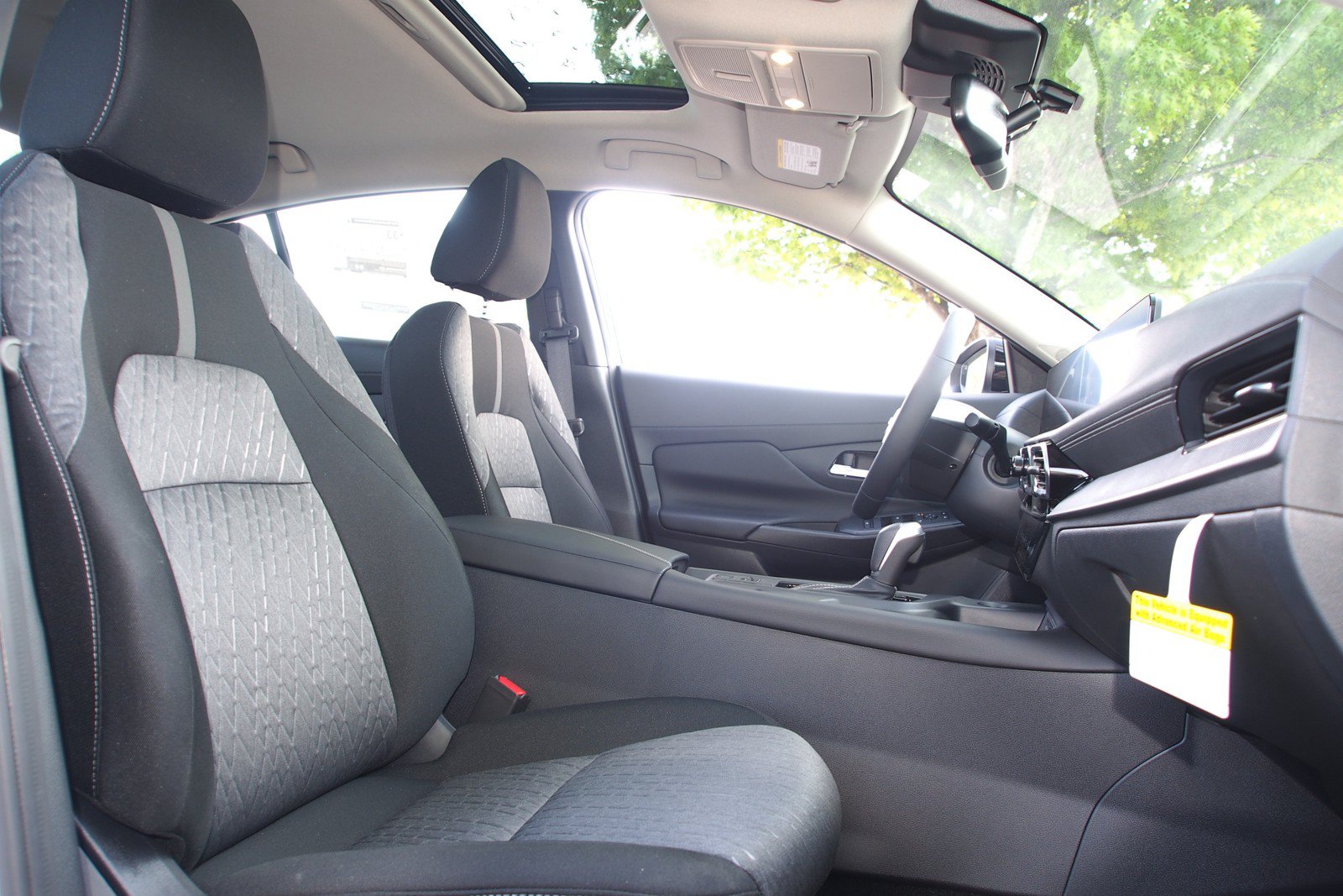 Used 2026 Nissan Sentra SV w/ SV Convenience Package FWD image 11