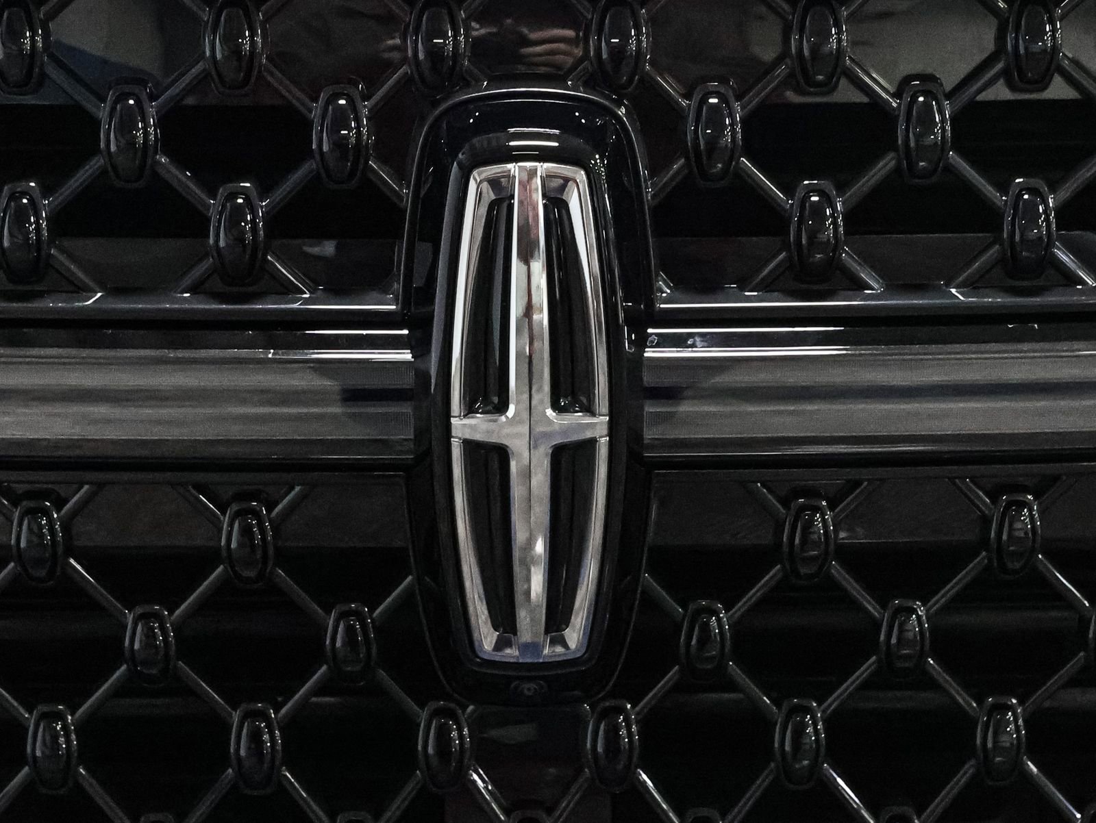 New 2026 Lincoln Navigator L Reserve w/ Jet Appearance Package image 13