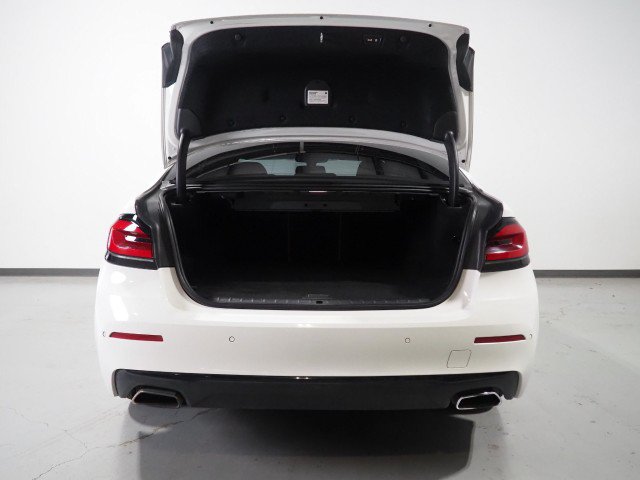 Used 2021 BMW 530e w/ Premium Package w/ Premium Package RWD image 48