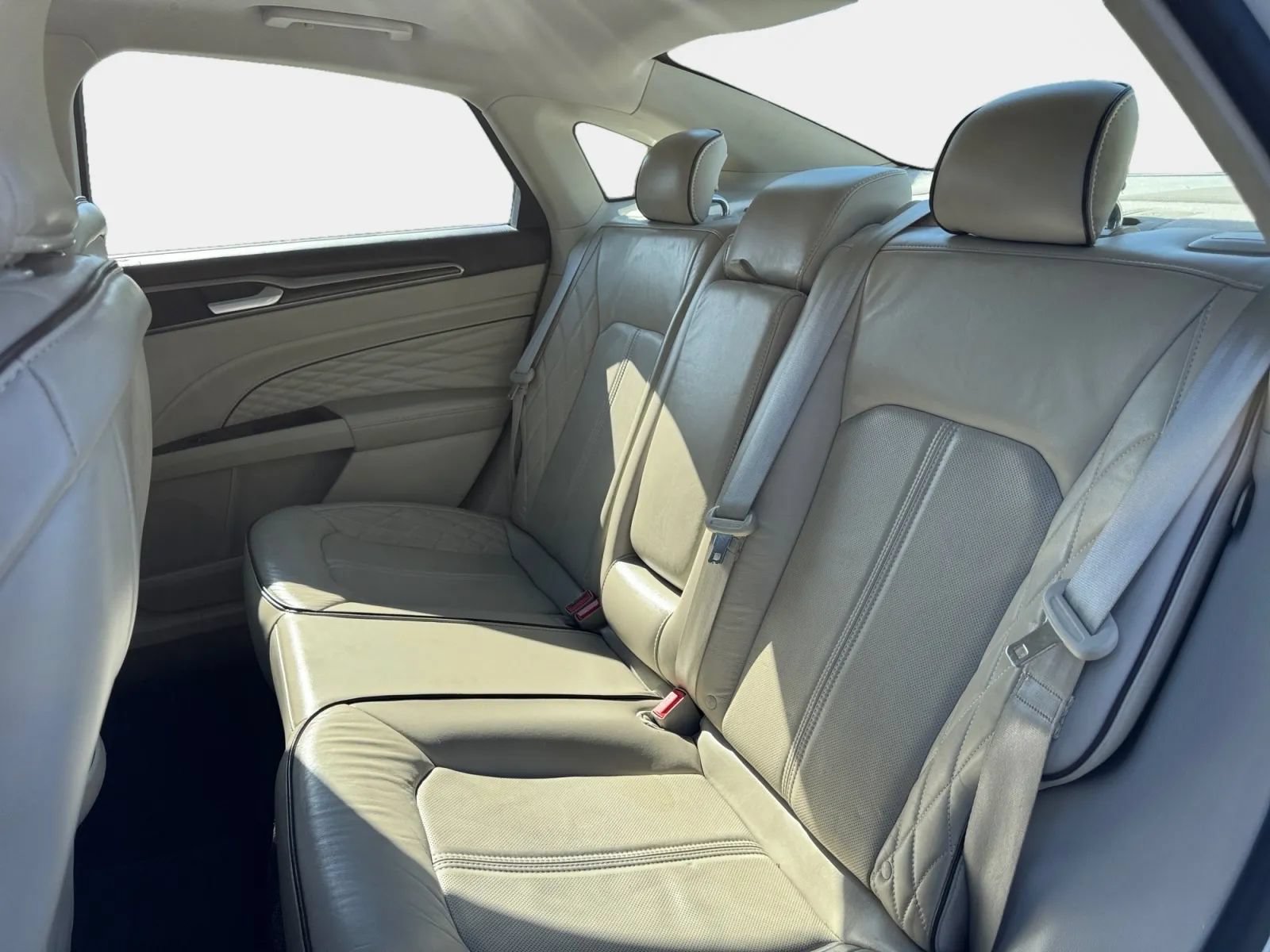 Used 2017 Ford Fusion Platinum FWD image 11
