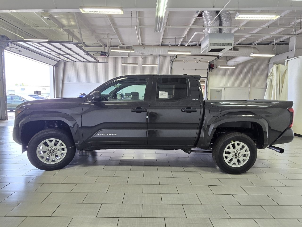 New 2026 Toyota Tacoma SR5 AWD/4WD image 12