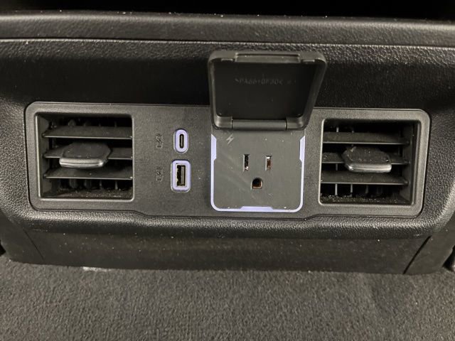 Used 2023 Chevrolet Silverado 1500 LT image 44