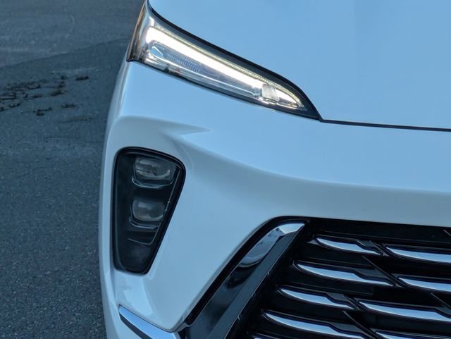 Certified 2025 Buick Envision Preferred image 10