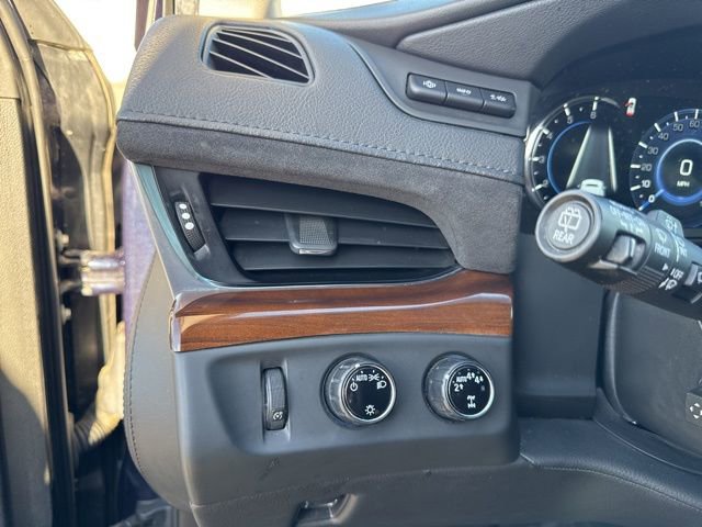 Used 2019 Cadillac Escalade Premium Luxury image 15