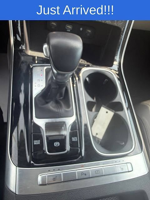 Used 2024 Kia Carnival EX FWD image 22
