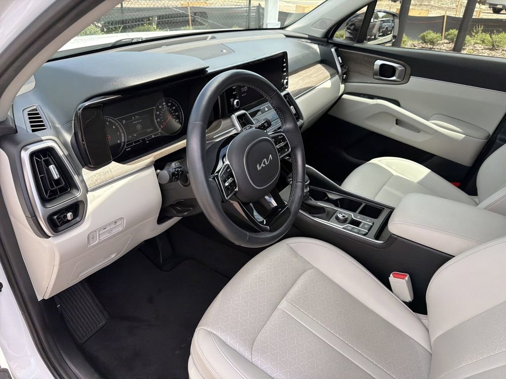 Used 2023 Kia Sorento EX FWD image 21