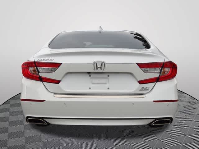 Used 2019 Honda Accord Touring image 3