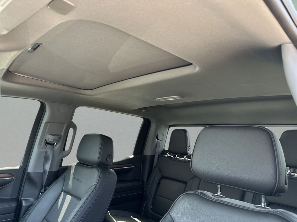 Used 2024 GMC Sierra 1500 Denali AWD/4WD image 23