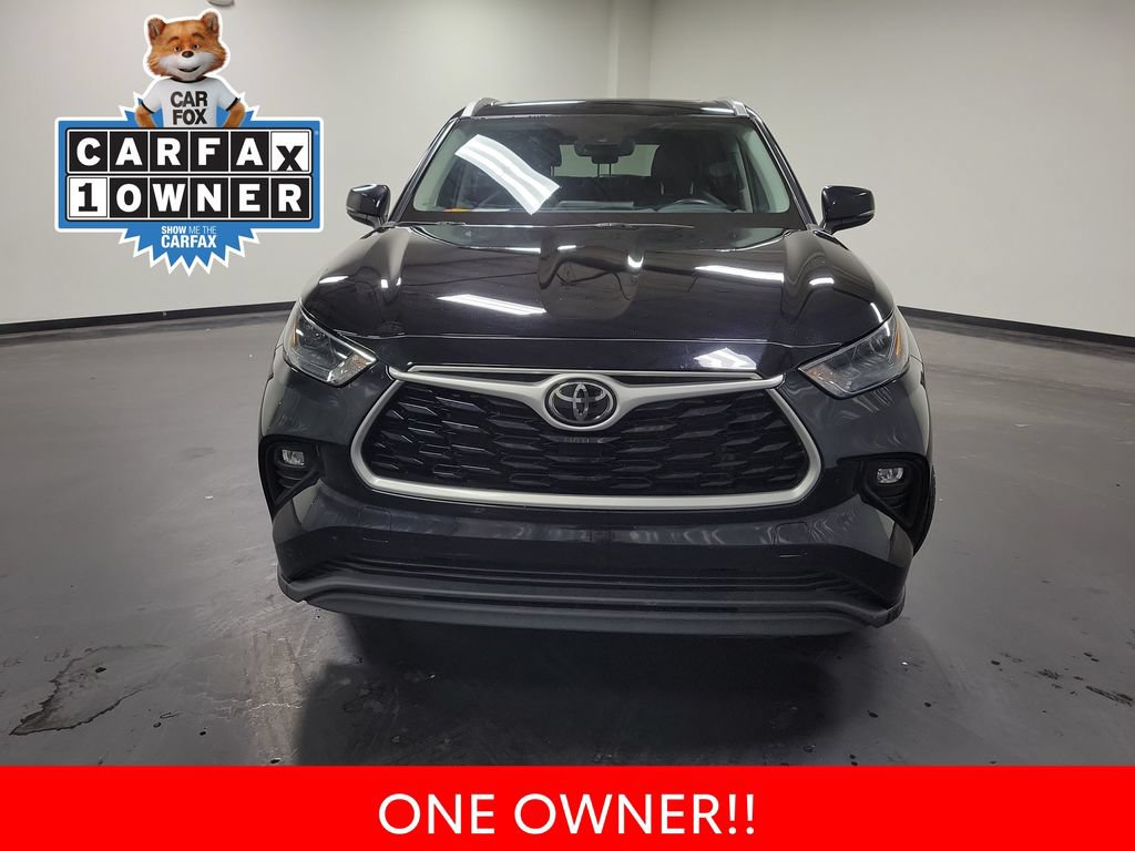 Used 2023 Toyota Highlander XLE AWD/4WD image 3