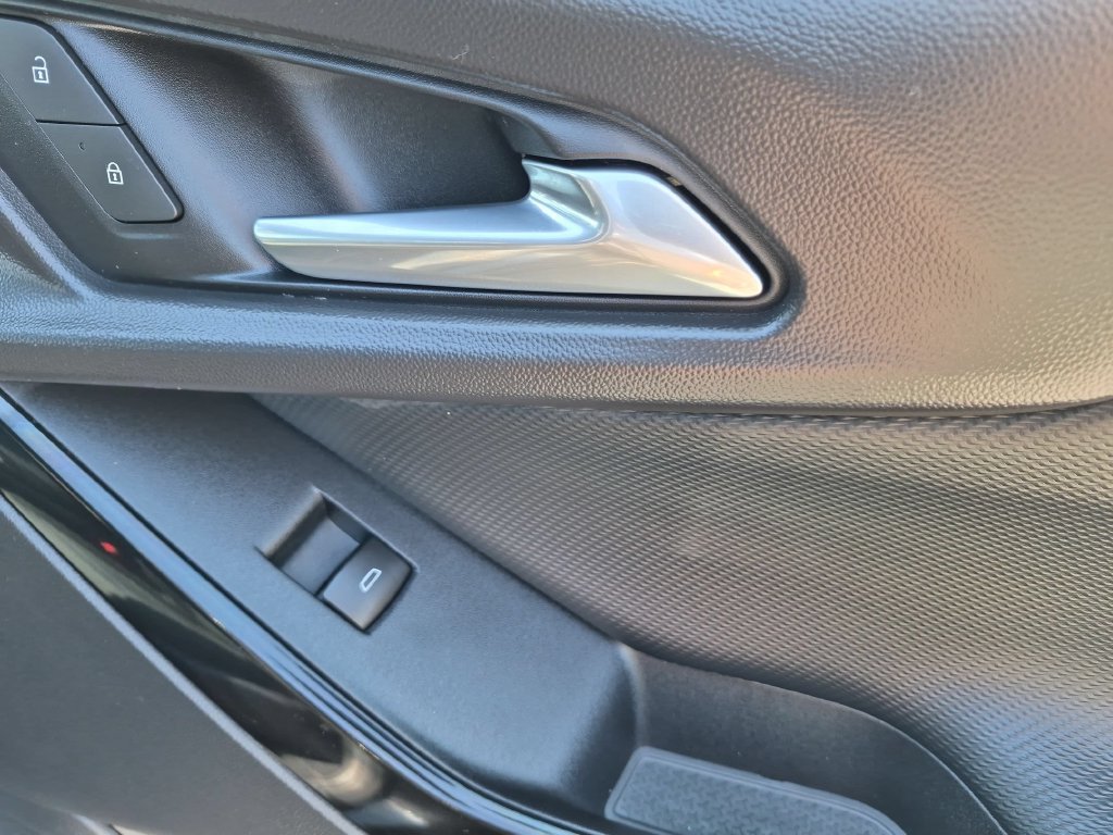 Used 2026 Chevrolet Equinox LT FWD image 33