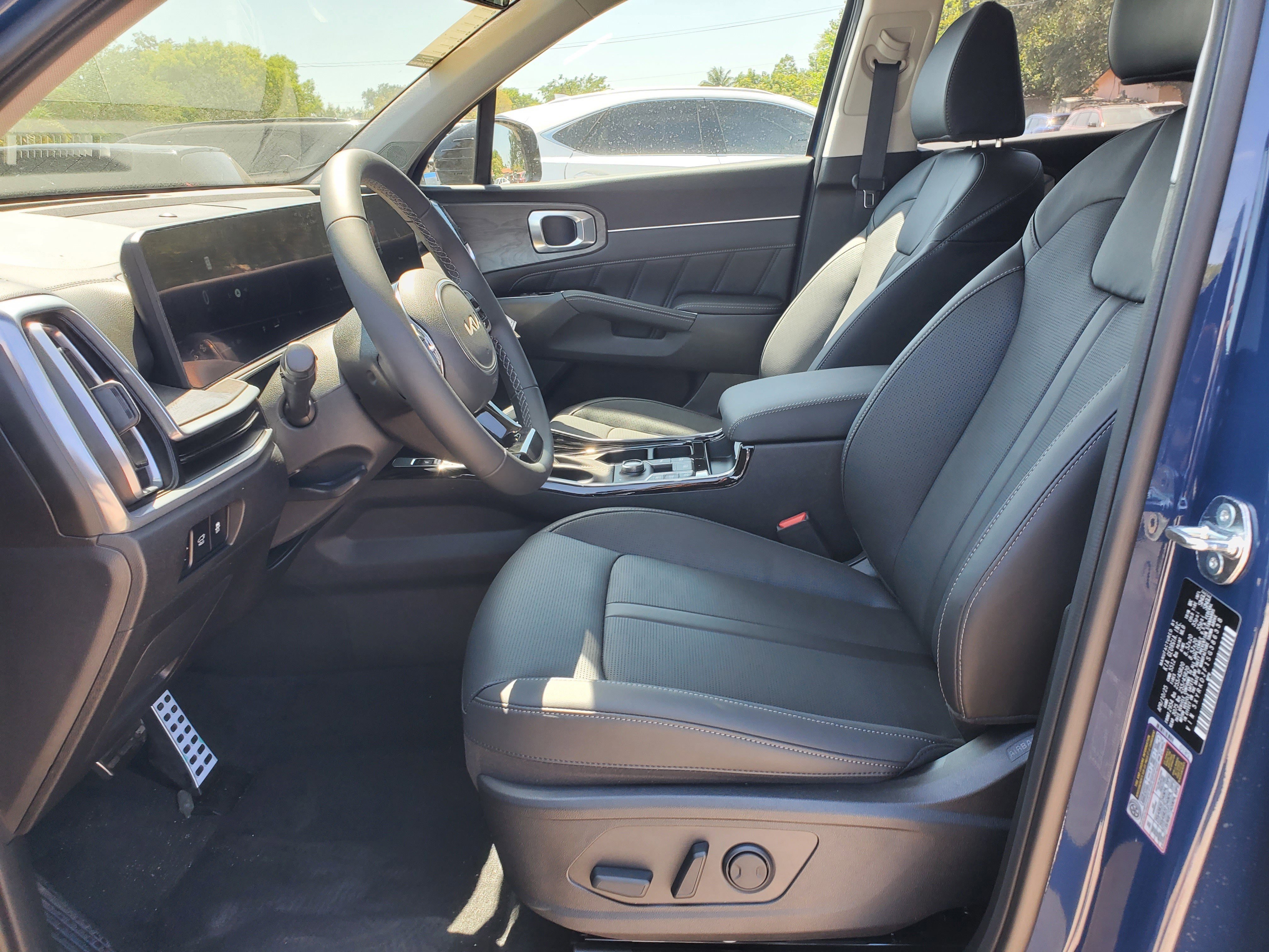 New 2025 Kia Sorento SX image 12