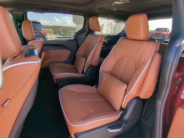 New 2026 Chrysler Pacifica Pinnacle w/ Trailer Tow Group image 17