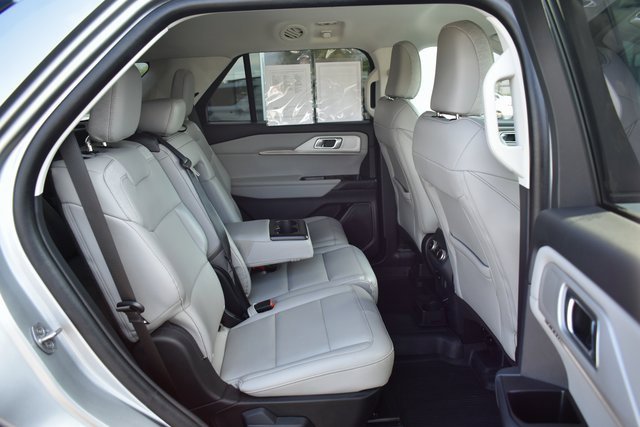 Used 2025 Ford Explorer Active w/ Active Comfort Package image 42