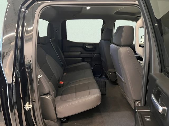 Used 2022 Chevrolet Silverado 1500 Custom Trail Boss w/ Safety Confidence Package AWD/4WD image 9