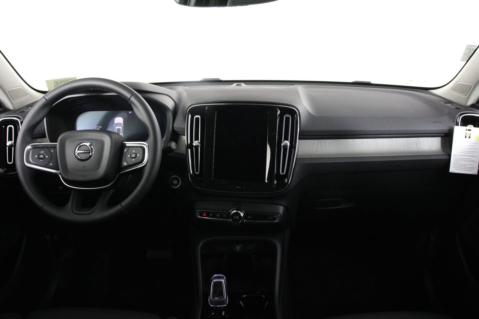 New 2026 Volvo XC40 B4 Plus image 5