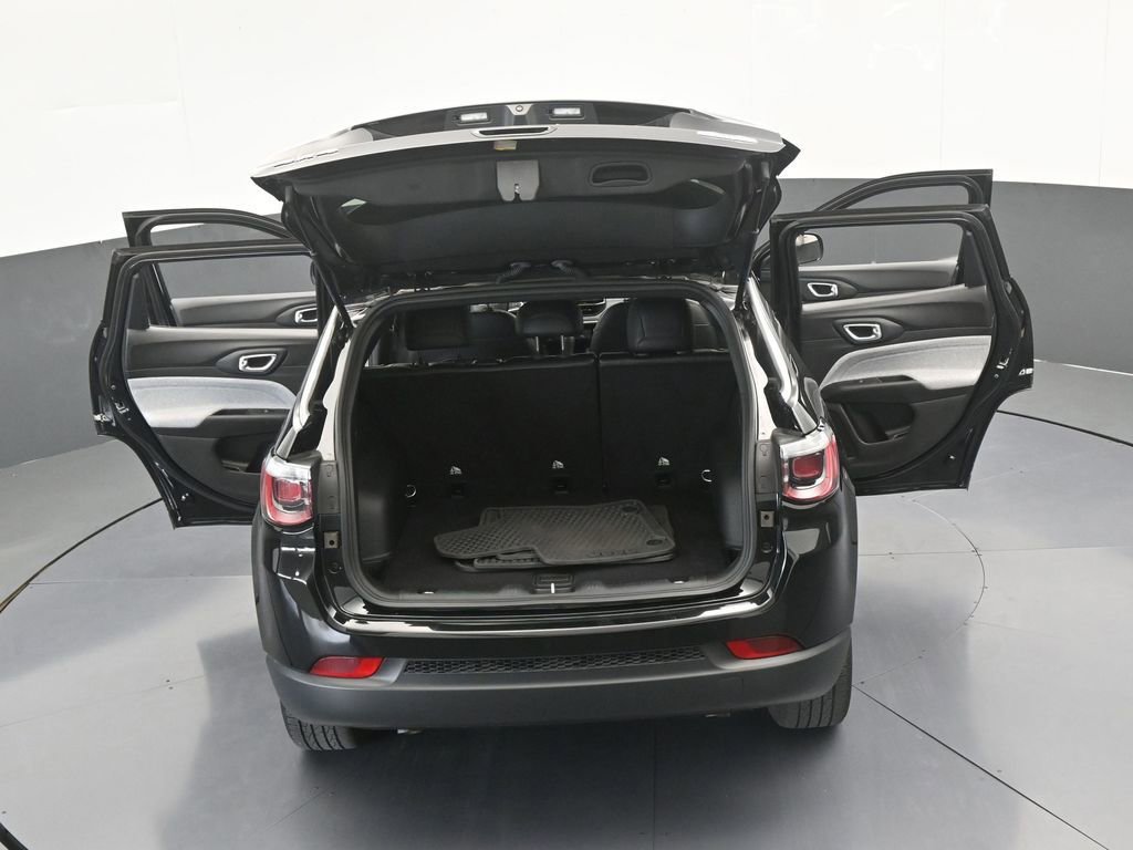 Used 2024 Jeep Compass Latitude image 63