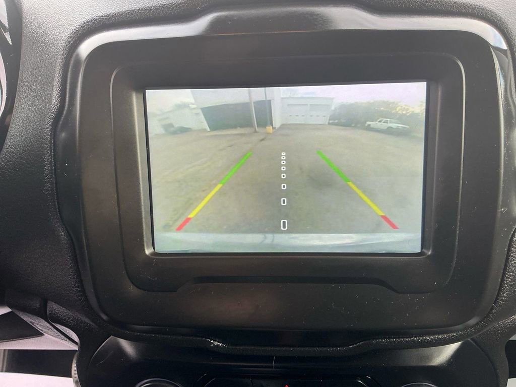 Used 2021 Jeep Renegade Latitude image 26