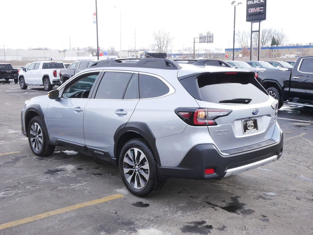 Used 2025 Subaru Outback Limited image 5