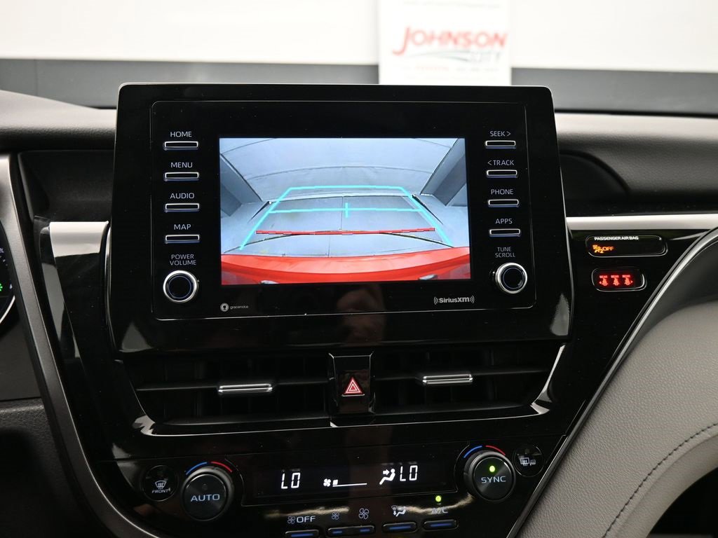 Used 2022 Toyota Camry SE image 15