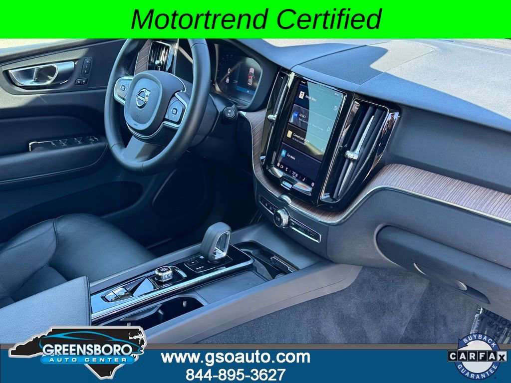Used 2022 Volvo XC60 B5 Momentum image 15