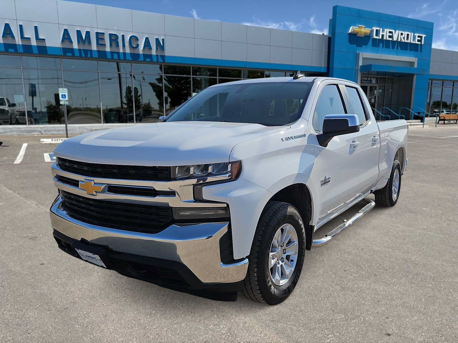 Used 2019 Chevrolet Silverado 1500 LT w/ Texas Edition AWD/4WD image 1
