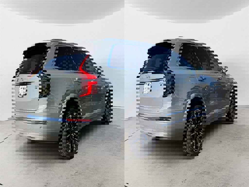 New 2025 Volvo XC90 B6 Ultra w/ Protection Package Premier image 6