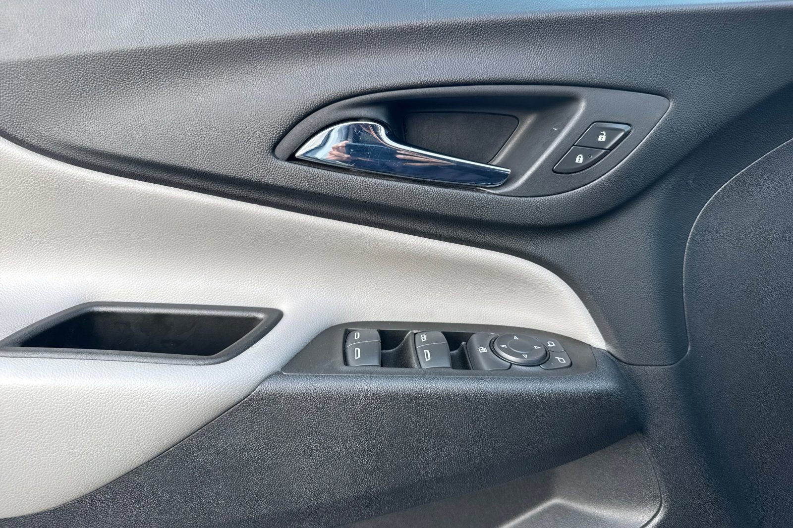 Certified 2021 Chevrolet Equinox LT w/ Driver Convenience Package image 10