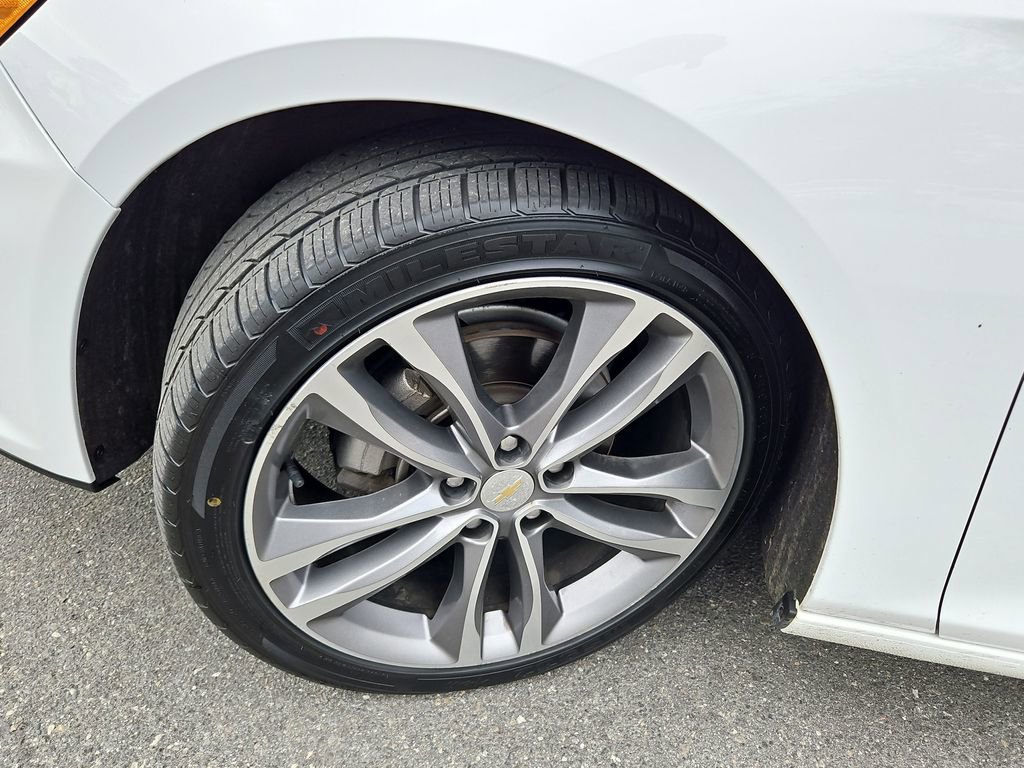 Used 2024 Chevrolet Malibu LT image 32