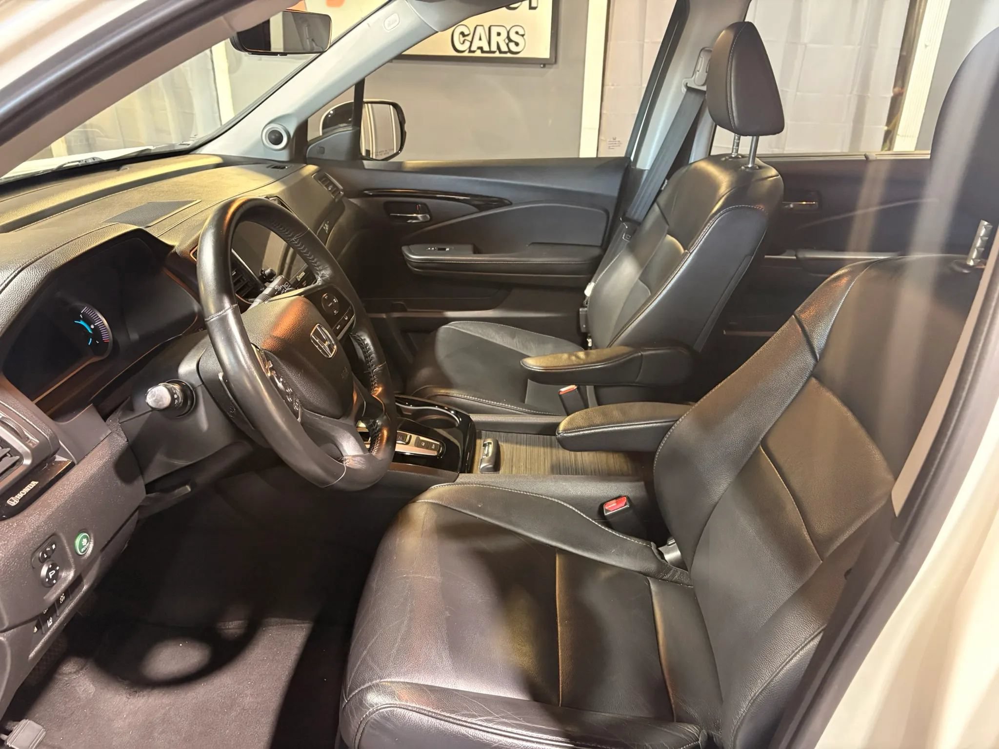 Used 2019 Honda Pilot Touring image 9